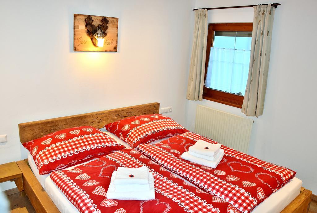 Tennladen Apartments Niederau Chambre photo
