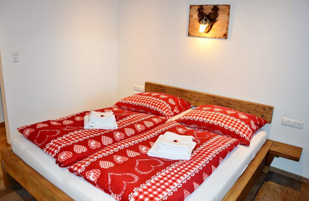 Tennladen Apartments Niederau Chambre photo
